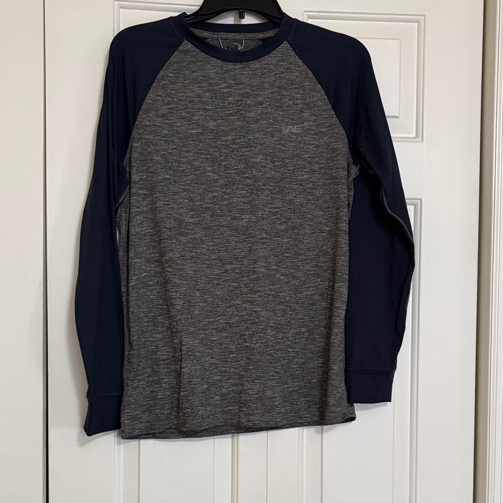 American Eagle Outfitters Men's Charcoal and Navy Long Sleeve Tee